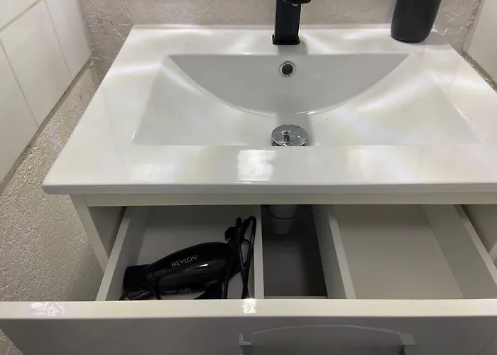 Clim Parking Dhuoda Apartment Nimes